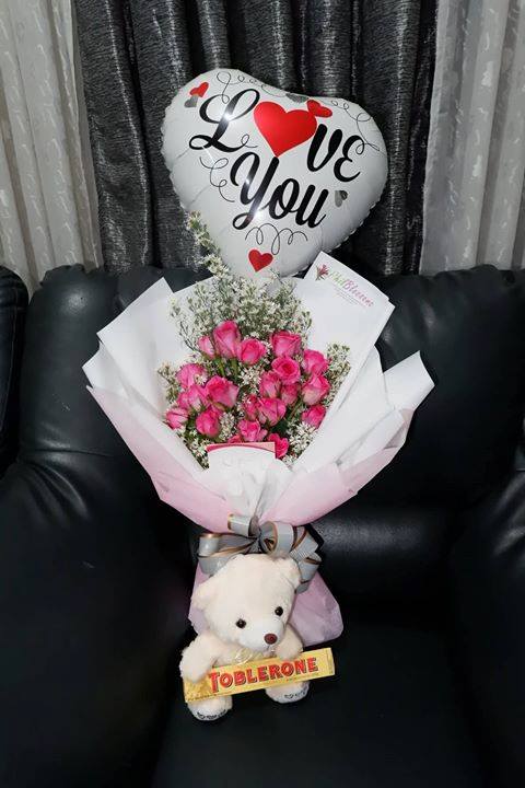 A Pink Roses with a Mini Bear and Ballon