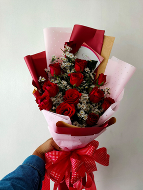 1 Doz Red Roses in a Bouquet