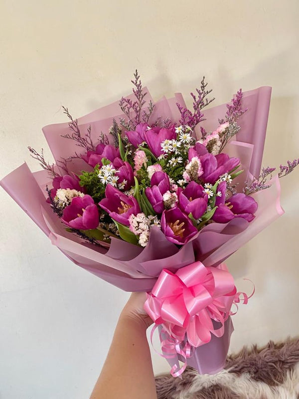 10Pcs Tulips in a Bouquet