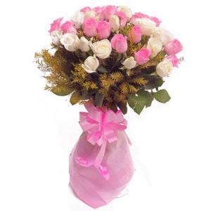 18 pcs Pink & White Roses in a Bouquet